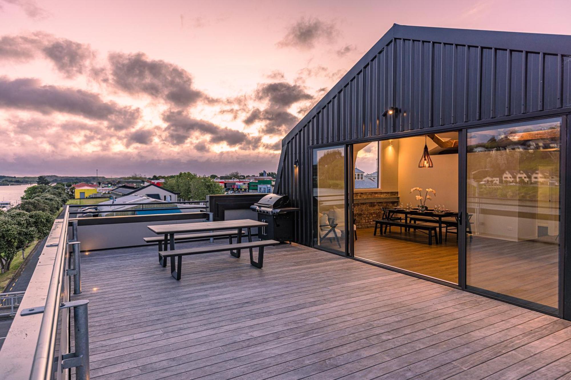 Johnston Apartments - Award-Winning Building, Your Unforgettable Stay วังกานุย ภายนอก รูปภาพ